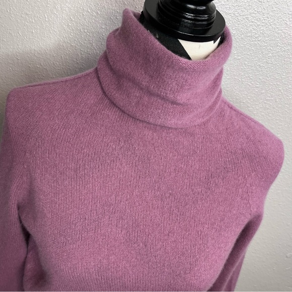 Vince 100% Cashmere Amarena Seamless Turtleneck Sweater - Picture 6 of 14
